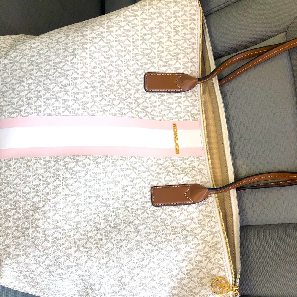 NWT- Michael Kors Vanilla Tote